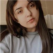 Studentessa che si sta per laureare in mediazione linguistica